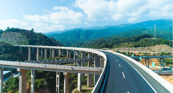 怒江通高速公路了！